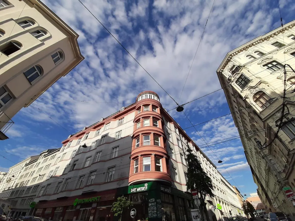 Vienna Boutique - Premium Hostel