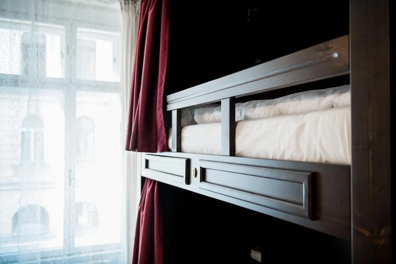 Vienna Boutique - Premium Hostel