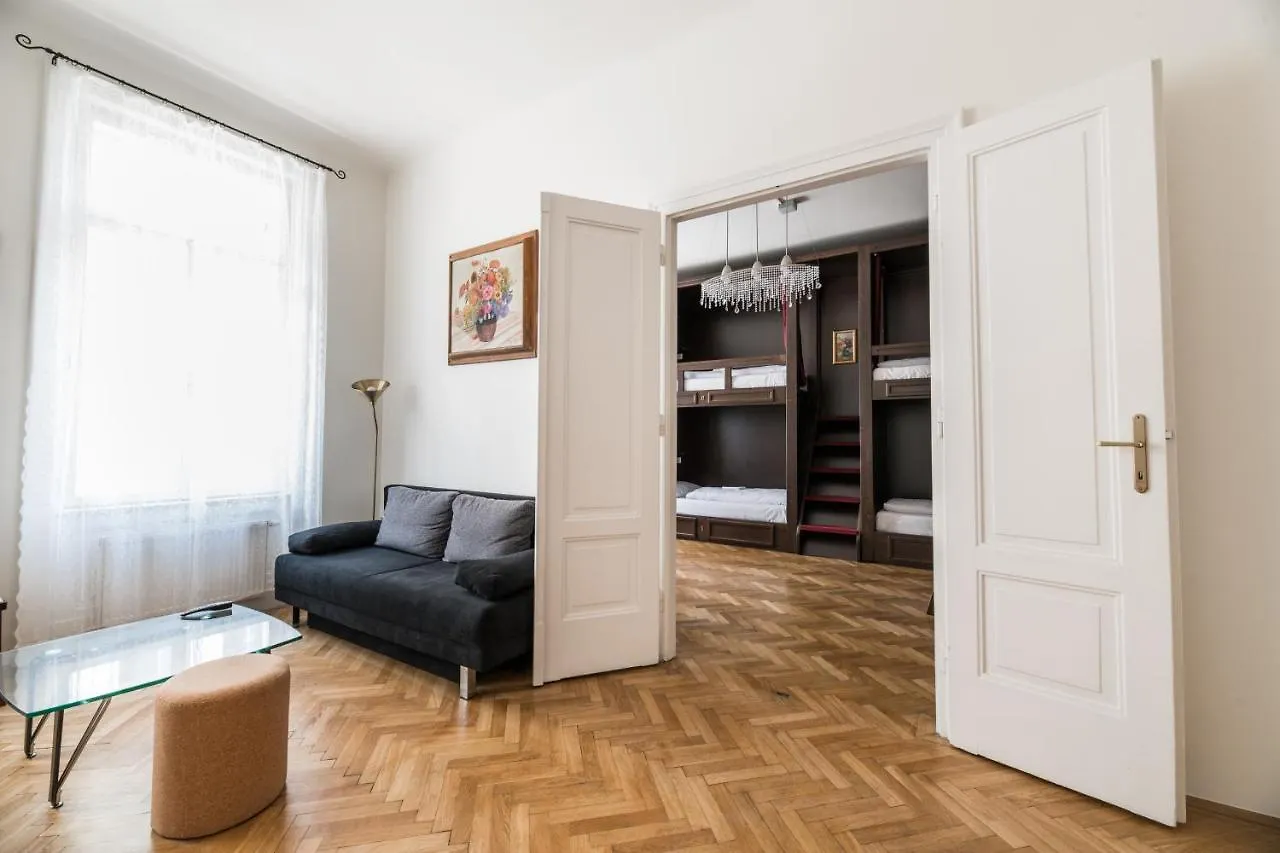 Vienna Boutique - Premium Hostel 0*,